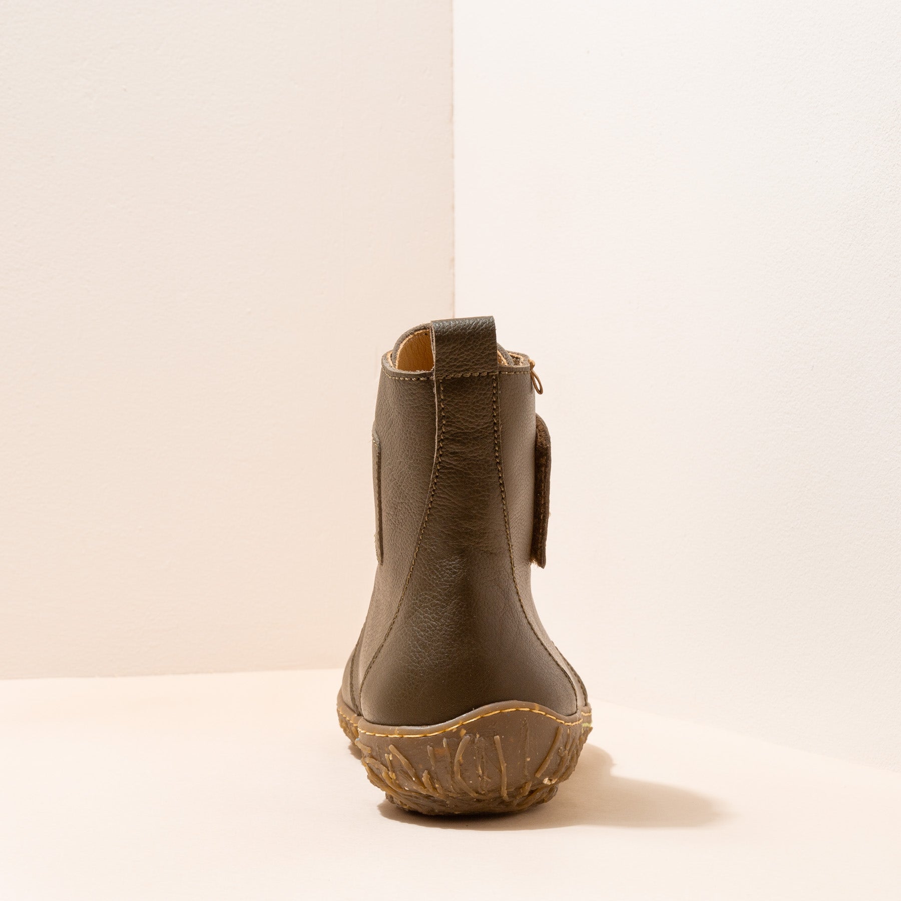 El naturalista boots clearance shop