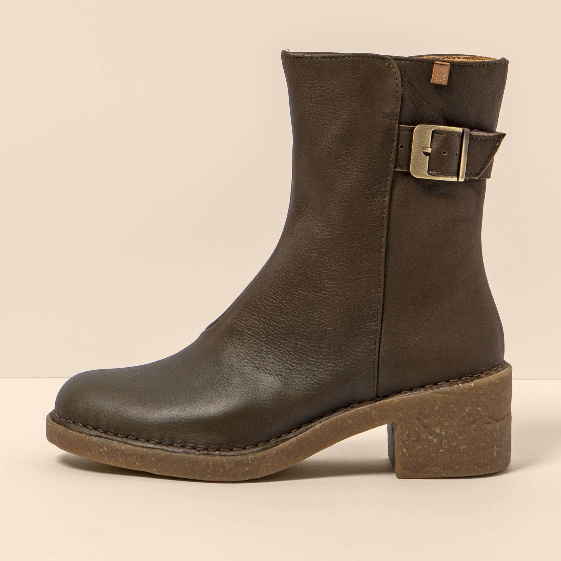 El Naturalista New Collection Sustainable Design and Quality Footwear 5666 TICINO Design and Quality Footwear El Naturalista